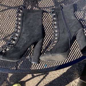 Black laces booties.